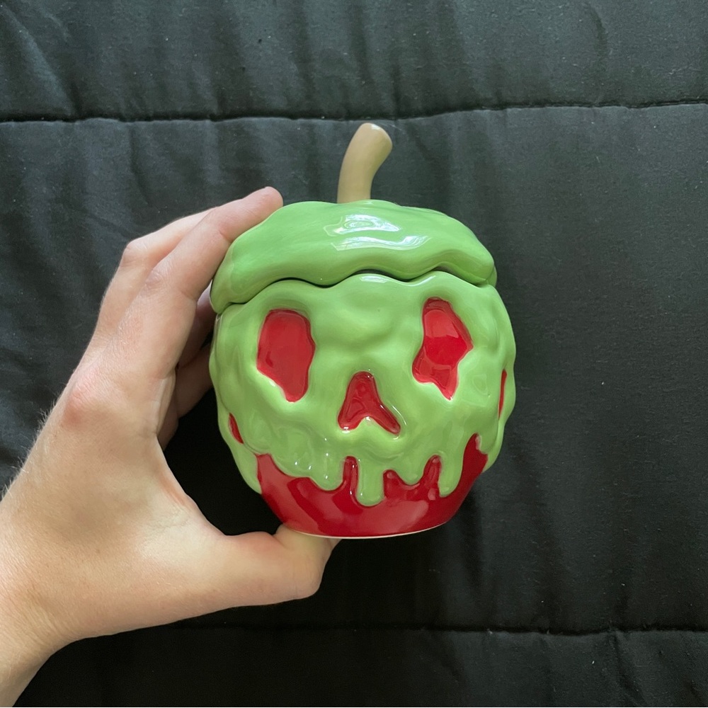 Snow White poison apple jar